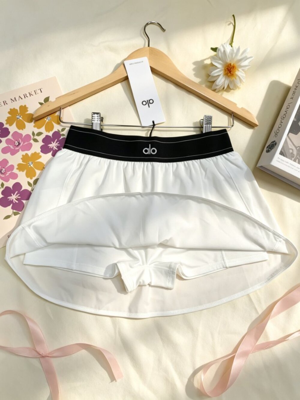 ALO Yoga Women's White Tennis Skirt✨New Sporty Chic Match Point - Picture 2 of 9